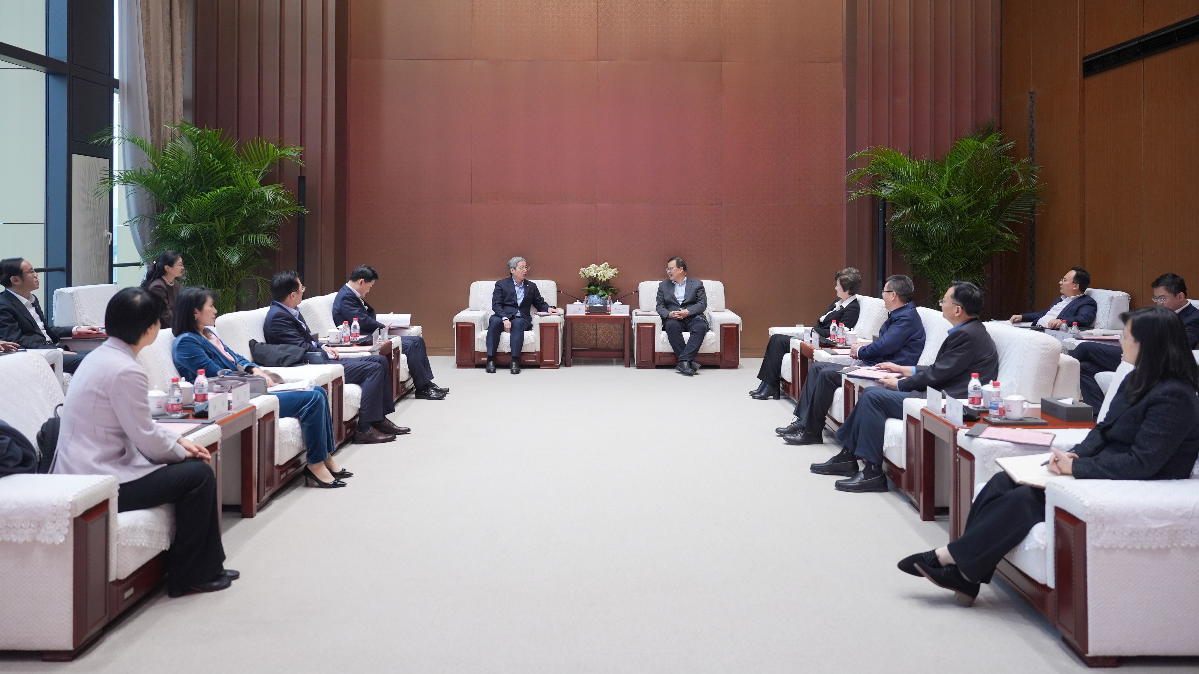 �й�k��Ǯ������������ǩ��ս������Э��